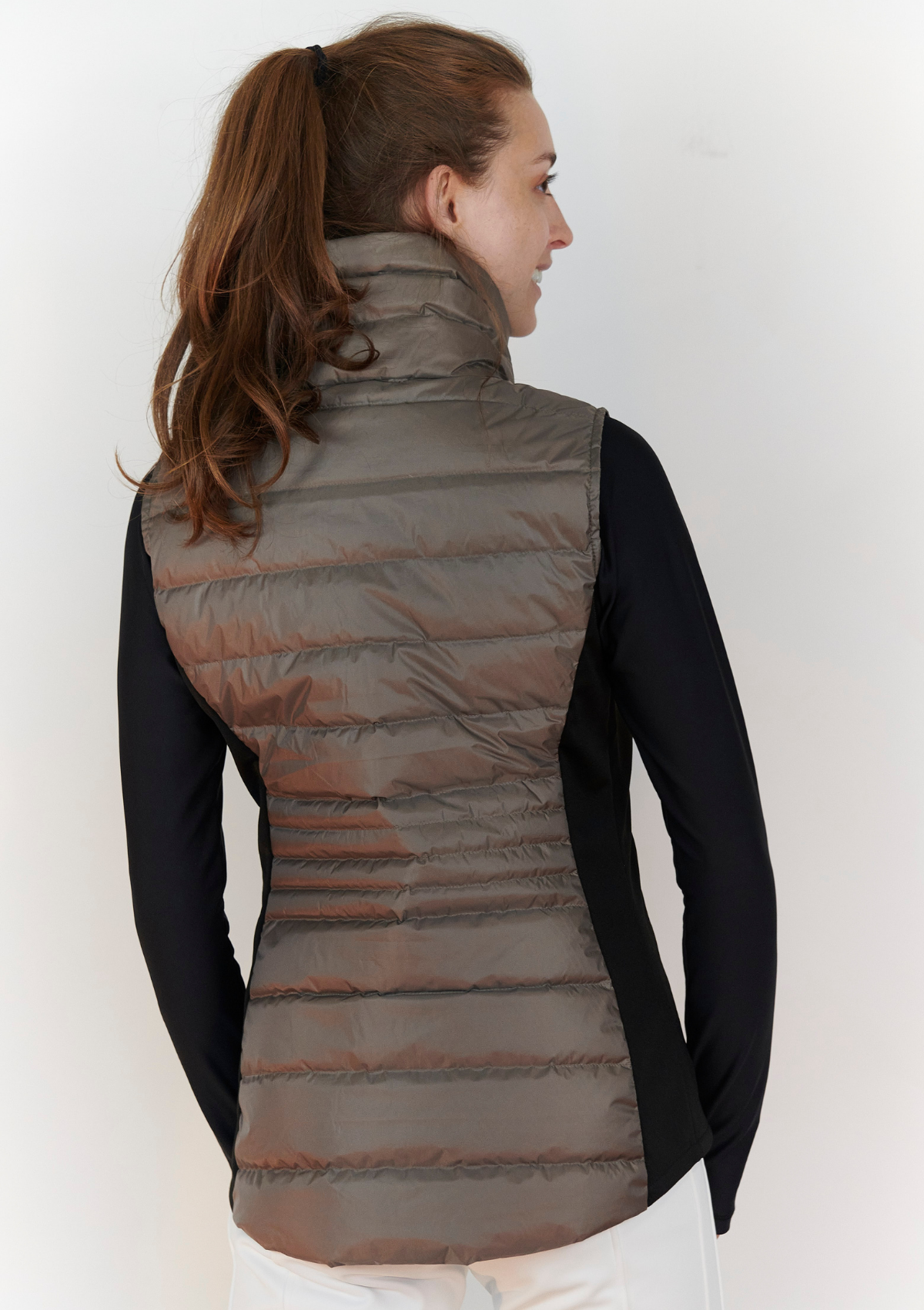 ski jackets, ski pants, luxury skiwear, ski apparel, ski fashion, fur ski apparel, fur trim, Cosmic Vest - Outlet, Skea Limited, Skea Limited - Skea Limited