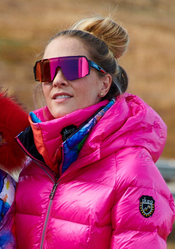 ski jackets, ski pants, luxury skiwear, ski apparel, ski fashion, fur ski apparel, fur trim, Down Neck Gator - Taos Edition, Skea Limited, Skea Limited - Skea Limited