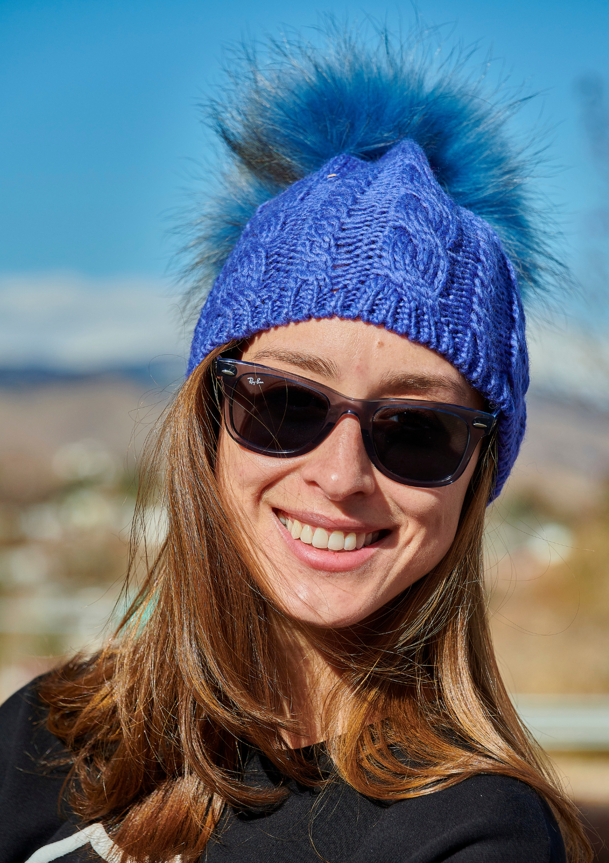 Betty Big Pom Hat | Skea Limited display picture 1