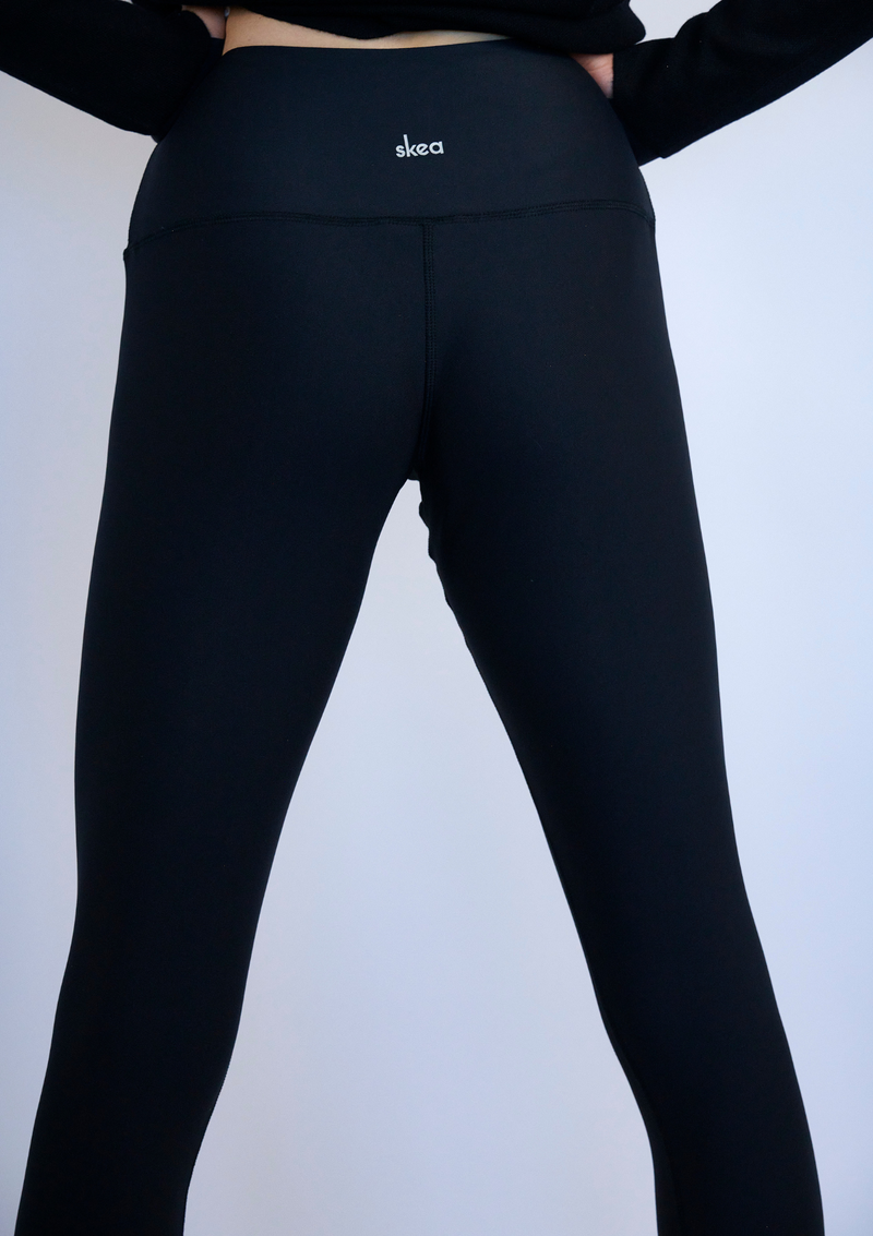 ski jackets, ski pants, luxury skiwear, ski apparel, ski fashion, fur ski apparel, fur trim, Leggie, Skea Limited, Skea Limited - Skea Limited