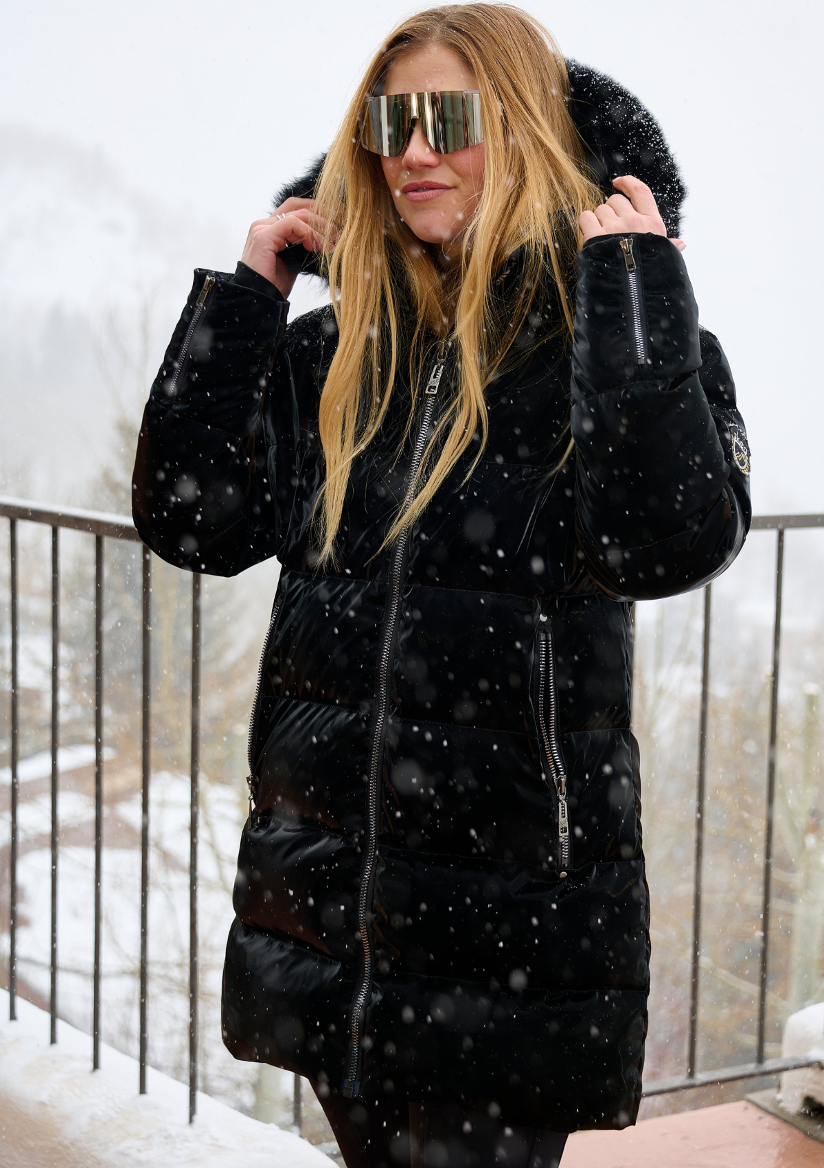 ski jackets, ski pants, luxury skiwear, ski apparel, ski fashion, fur ski apparel, fur trim, Taylor Ultra-Puffy Long Coat, Skea Limited, Skea Limited - Skea Limited