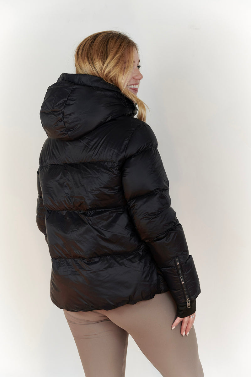 ski jackets, ski pants, luxury skiwear, ski apparel, ski fashion, fur ski apparel, fur trim, Janus Ultra Puffy Jacket, Skea Limited, Skea Limited - Skea Limited