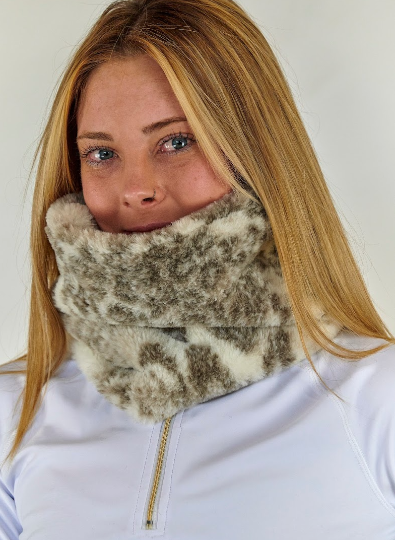 ski jackets, ski pants, luxury skiwear, ski apparel, ski fashion, fur ski apparel, fur trim, Bunny Gator, Skea Limited, Skea Limited - Skea Limited